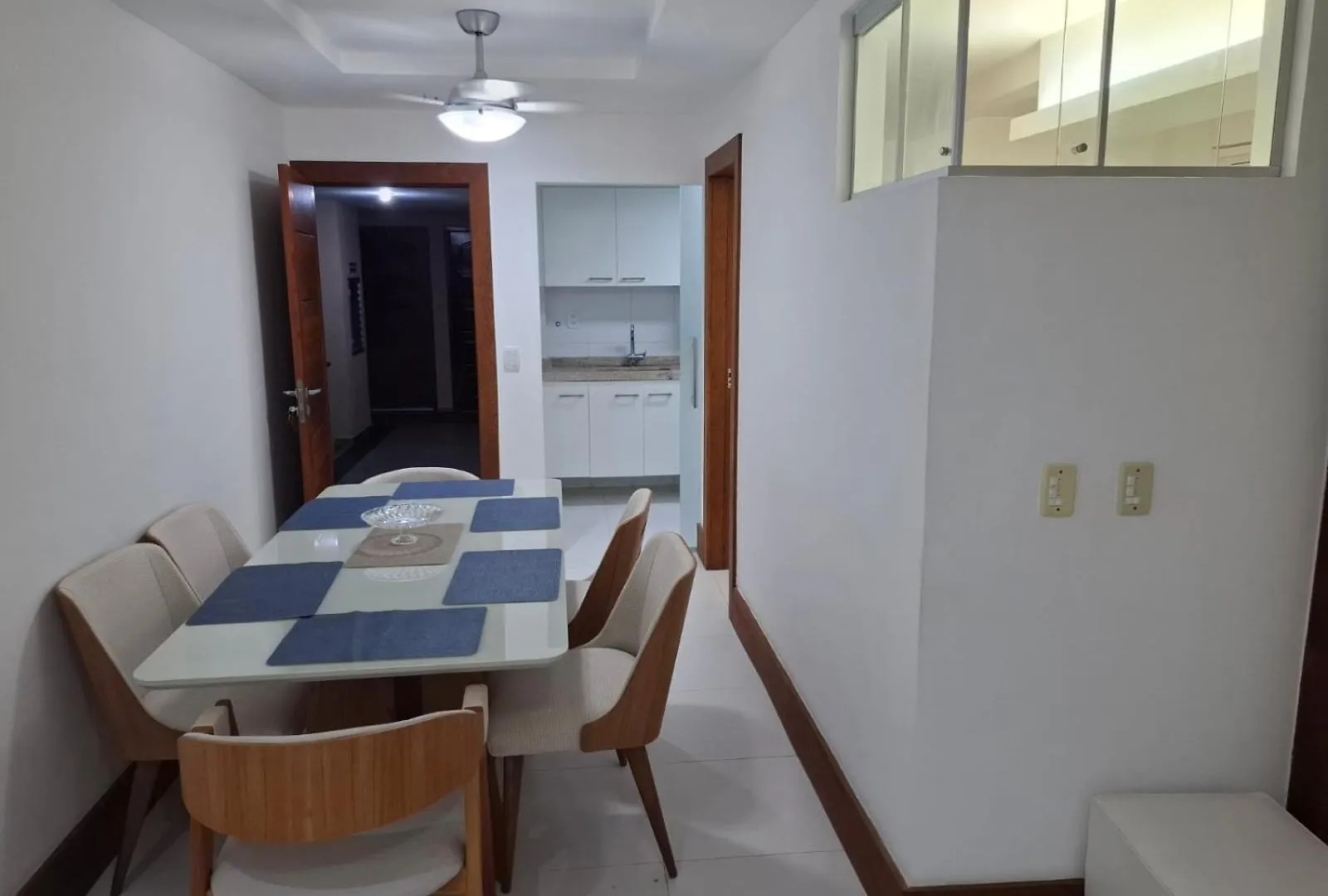 Bonito Apto Pe Na Areia Aprox 50M Da Praia Do Forte Cabo Frio Com 90M2 Ar Cond Nos 2 Quartos E Nas Camas Temos Colchoes Botafogo Ortopedicos D65 E Na Sala Tem Tv A Cabo Premiere Netflix Fica No Predio Da Lanchonete Play Gui E Rest Vira Verao 0*,